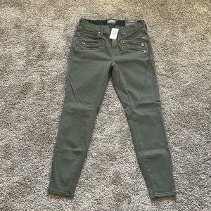 NWT torrid sky high skinny jeans pants size 10. Retails $80